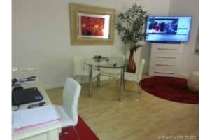 750 Collins Ave 304, Miami Beach