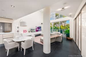 221 Jefferson Ave 13, Miami Beach