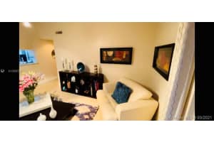 8471 Sw 5th St 205, Pembroke Pines