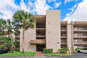 9460 Tangerine Pl 202, Davie