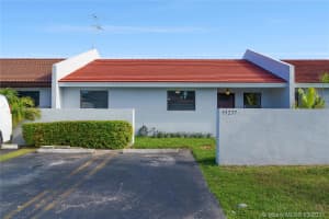 15237 Sw 81st Ter, Miami