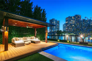 610 N Island Rd, Golden Beach