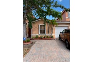 4735 Sw 163rd Pl, Miami