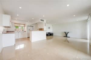 9153 Fontainebleau Blvd 7, Miami