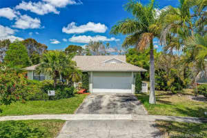 20525 Carousel Cir W, Boca Raton