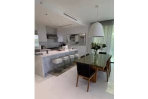 350 Meridian Ave 202, Miami Beach