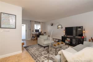 1030 9th St 505, Miami Beach