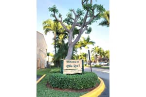 1118 Nw 124th Ct 201, Miami