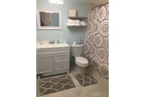 1750 W 56th St 117, Hialeah