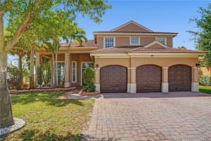 15956 Sw 16th St, Pembroke Pines