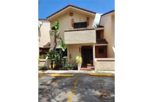 17912 Nw 68th Ave B-7, Hialeah