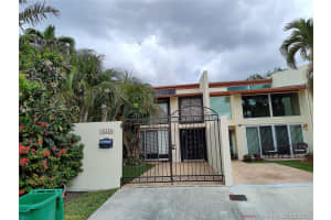 10485 Sw 80th St, Miami