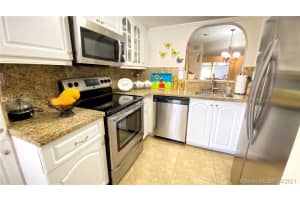 1153 Nw 123rd Ct 602, Miami