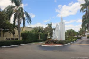 4540 Sw 68th Court Cir 9, Miami