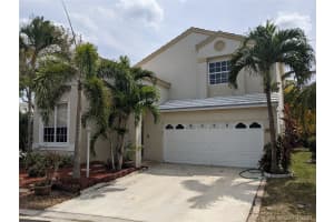 9508 Nw 8th Cir, Plantation