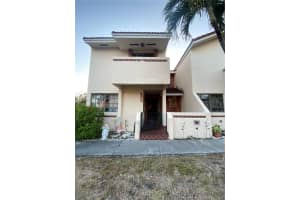 17932 Nw 68th Ave 37, Hialeah