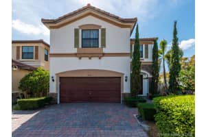 8820 Nw 114th Pl, Doral