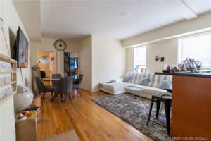 1521 Lenox Ave 201, Miami Beach