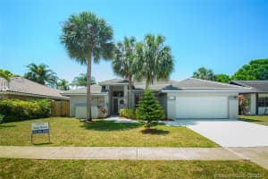9660 S Carousel Cir S, Boca Raton
