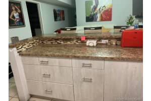 1900 W 68th St E306, Hialeah