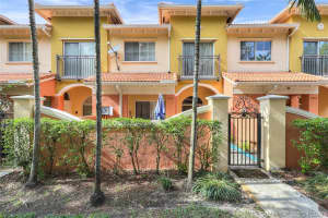 1313 N Santa Catalina Cir, North Lauderdale