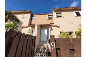 515 W Park Dr 9, Miami 515 W Park Dr 9, Miami