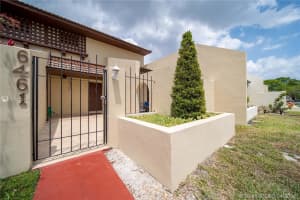 6461 Nw 190th Terrace, Hialeah