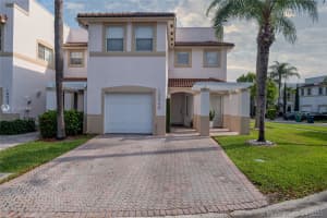10949 Nw 62nd Ter, Doral