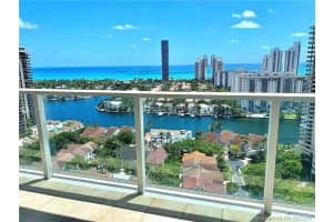 19500 Turnberry Way 23e, Aventura