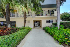 1250 Lincoln Rd 205, Miami Beach