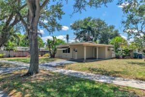 9400 Sw 51st St, Cooper City