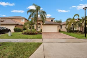 3761 Woodfield Ct, Coconut Creek
