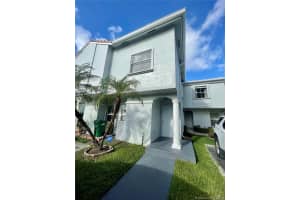 12352 Nw 11th Ln 1012, Miami