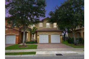8368 Nw 114th Path, Doral