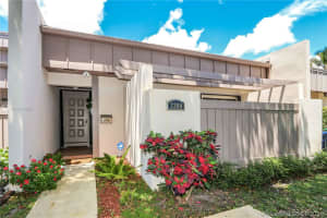 7390 Sw 105th Pl 7390, Miami
