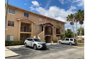 17405 Nw 75th Pl 202, Hialeah
