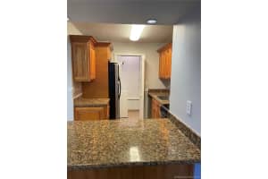 10795 Sw 108th Ave 204, Miami