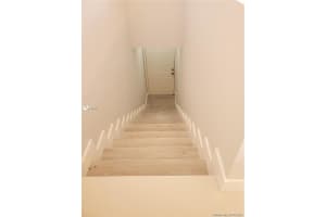 7817 W 36th Ave 204, Hialeah