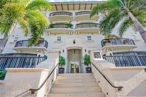 50 Alhambra Cir Th-108, Coral Gables