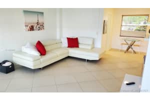 220 Kings Point Dr 105, Sunny Isles Beach