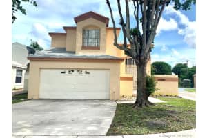 10000 S River Run Cir S, Miramar
