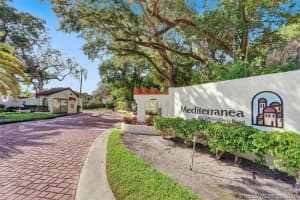 343 Ives Dairy Rd 343-04, Miami