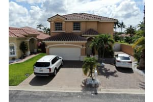 2090 Nw 99th Ter, Pembroke Pines