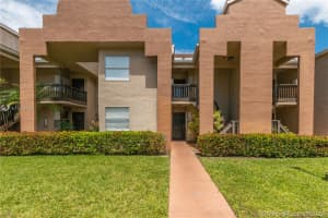 420 Sw 113th Way 420, Pembroke Pines