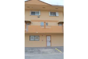 230 W 68th St 101, Hialeah