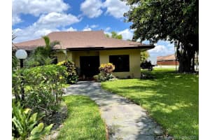 7531 Sw 28th St 15, Davie