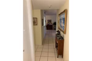 550 Ocean Drive 2d, Key Biscayne