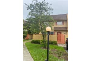 7175 Nova Dr 407, Davie