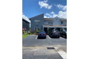 7110 Nw 173rd Dr 101, Hialeah