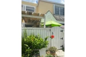 4590 Sw 68th Ct Cir 165, Miami